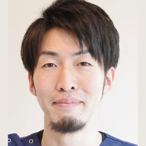 ひらの整体院　院長　
柔道整復師
平野純 先生