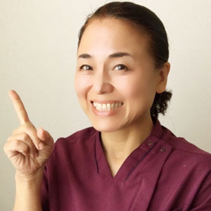整体院あろまりえ　代表
整体師　アロマセラピスト　
竹中理恵先生