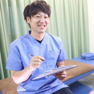 整体院康　院長
柔道整復師
西田　康人先生